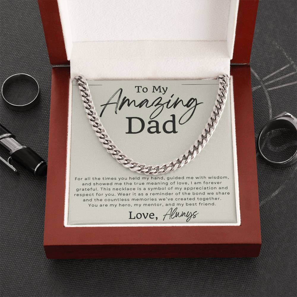Elegant necklace with a heartfelt message "to my amazing dad", a thoughtful gift for a beloved father.