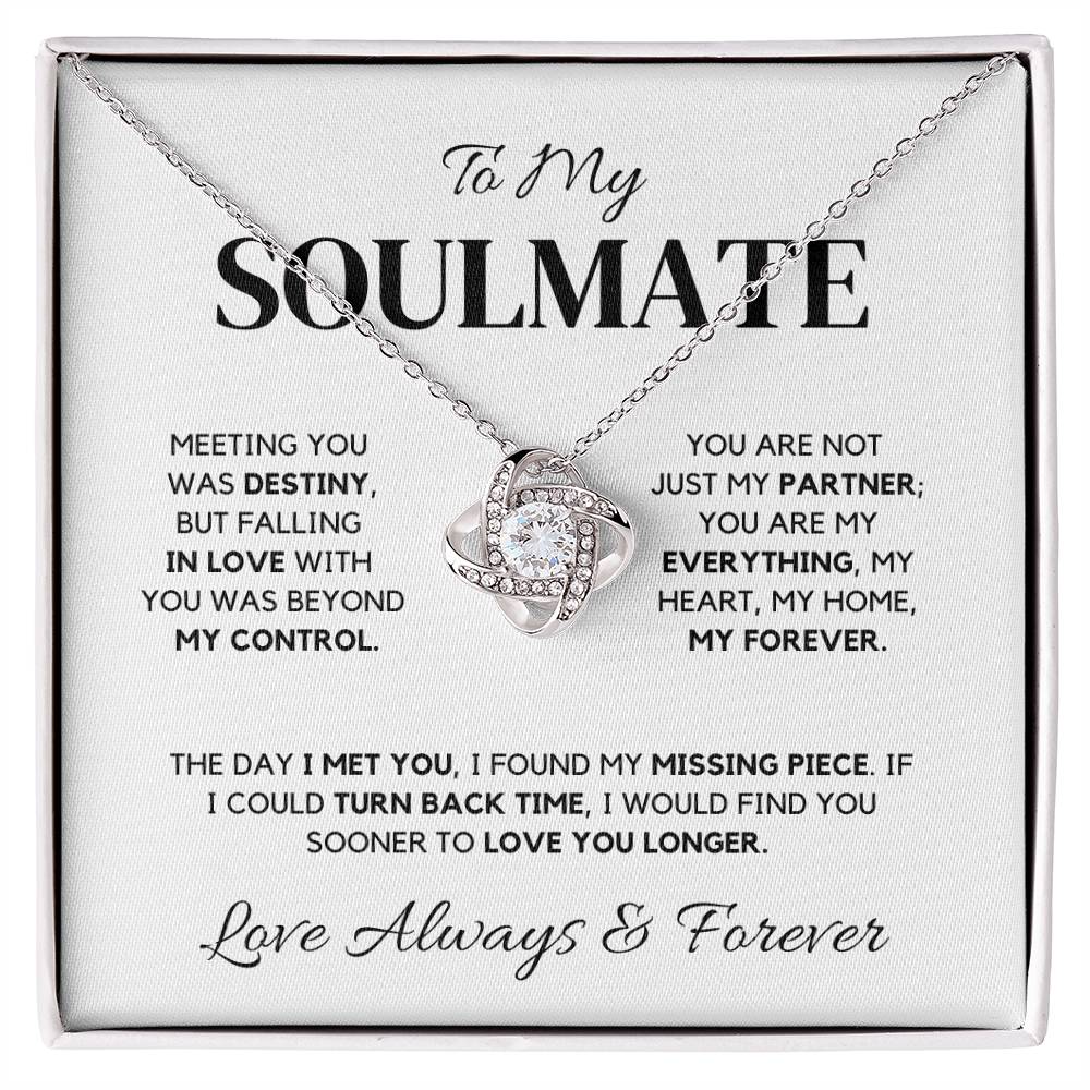 To My Soulmate Necklace – A Timeless Expression of Love